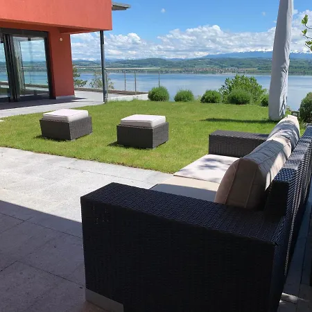 Au Bord Du De Morat Avec Vue Imprenable Villa Vully-les-Lacs